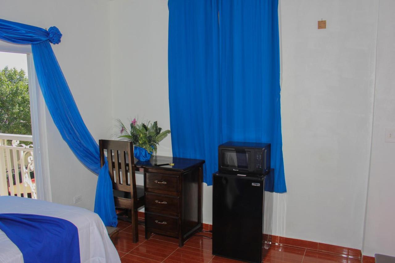 Three Kings Hotel Vertieres Bagian luar foto