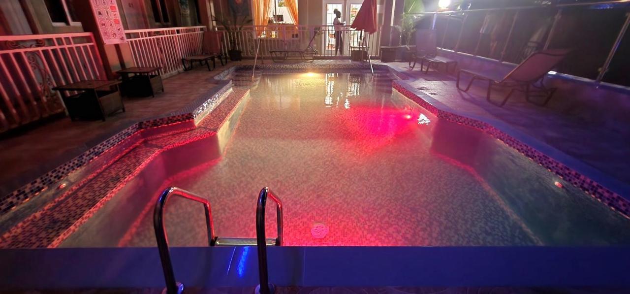 Three Kings Hotel Vertieres Bagian luar foto