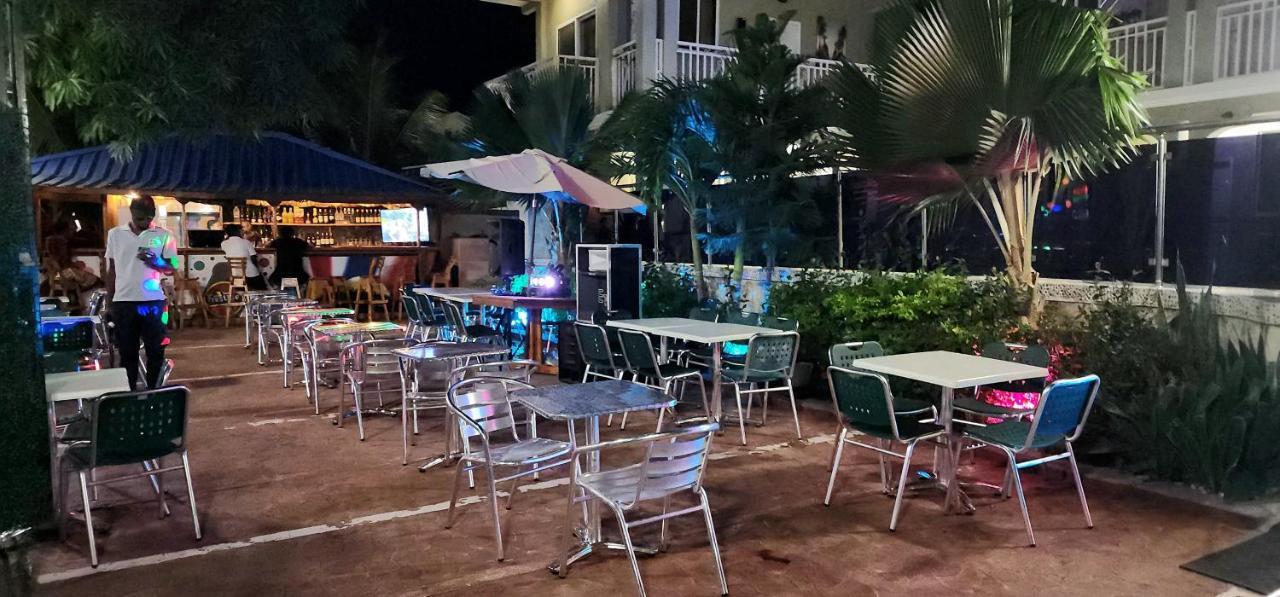 Three Kings Hotel Vertieres Bagian luar foto